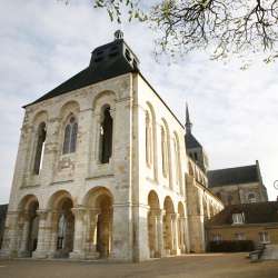 Basilique st benoit sur  Loire